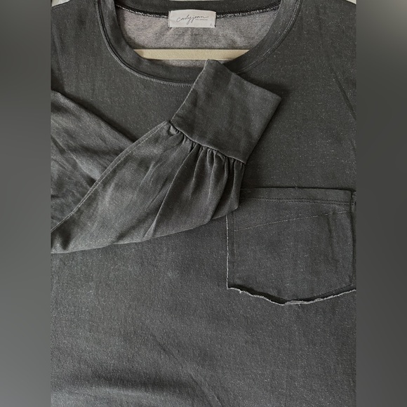 CJLA “Coast” relaxed pullover in Lg. Semi-distressed look, black. - Picture 3 of 3